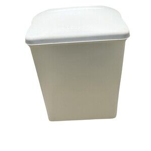 Vintage Rubbermaid Bread Loaf Container No Insert W/ White Lid #381A USA